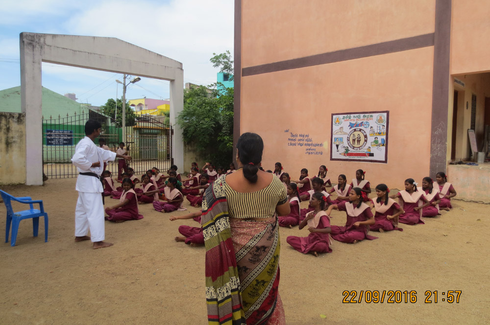 GOVT SCHOOL GIRLS